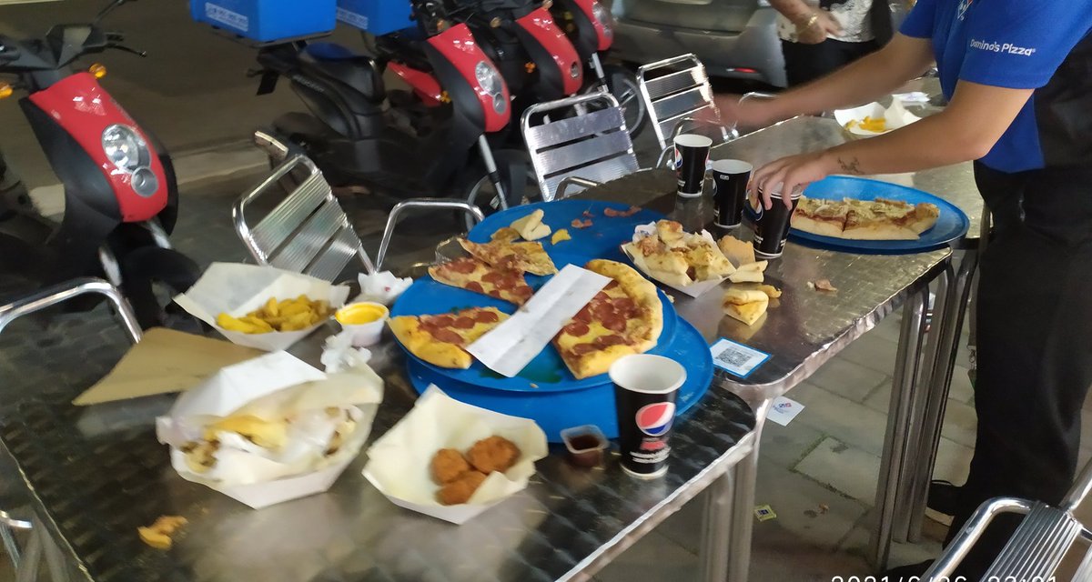 DespilfarroAlim's tweet photo. Tres escenas de #DespilfarroAlimentario en un par de días y al lado de casa. 

La aberración que no cesa... https://t.co/yymvgk9yaj