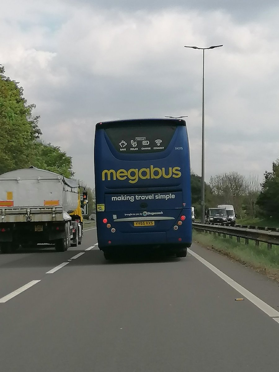wend7's tweet photo. @mesonparticle @daraobriain Looks like @daraobriain isn't making any unnecessary journeys 🚍 https://t.co/QNzF041HCZ