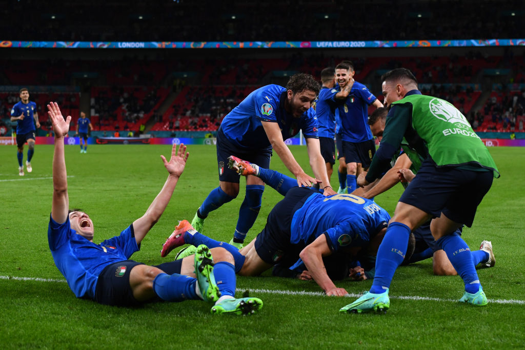 Azzurri_En's tweet photo. Quarter-finals, here we come! 😍

#VivoAzzurro #ITAAUT #EURO2020 #ITA https://t.co/iV8BzphXNf