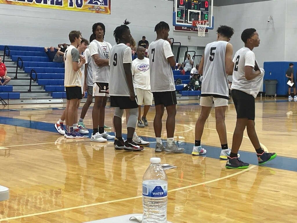TFrisons3's tweet photo. Jordan Frison/PG Memphis Overton made BCAT Top 100 All-star team (top 30) @tnhoopsrecruits @TnWriterJacobM @CourtneyHoops90 @johnvarlas @PrepHoopsTN https://t.co/5fs94SRKzI