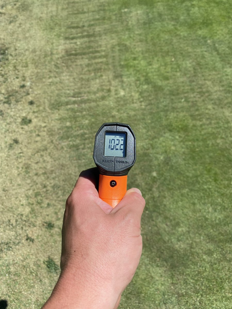 GregVHTurf's tweet photo. Syringing works - a before and after. From 129 down to 102 after 50 seconds of zigzagging the green with a hose. Stay safe everyone! #JacksonParkGolfCourse https://t.co/eeqHmZE3ma