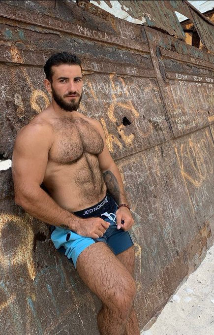 ?June 26, 2021? #hairsome #hairychest #hairygay #hairyfan #scruff #beardedhomo #beard #hairymen #gay