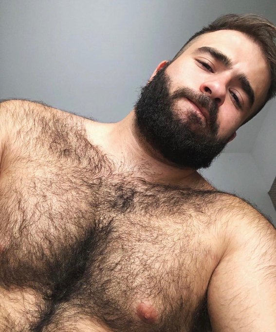 ?June 26, 2021? #hairsome #hairychest #hairygay #hairyfan #scruff #beardedhomo #beard #hairymen #gay