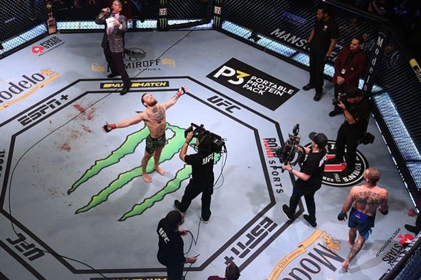 MmaTwister's tweet photo. Greatness incoming 👀🔥 #UFC264 https://t.co/6oSngRDzXZ