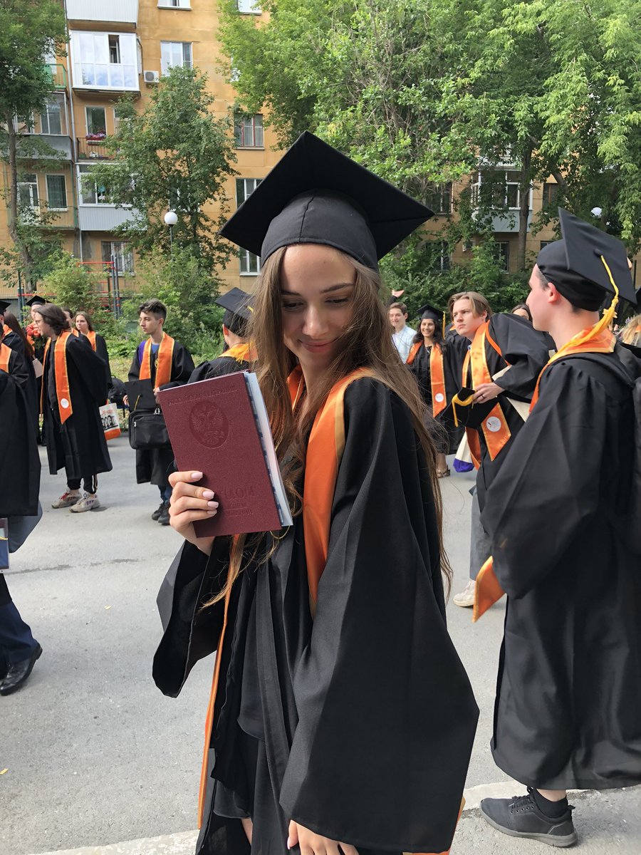 daria16_'s tweet photo. Смотрите: можно быть мамой, иметь прекрасных людей рядом, получить то, к чему стремился https://t.co/89KziI8XV7