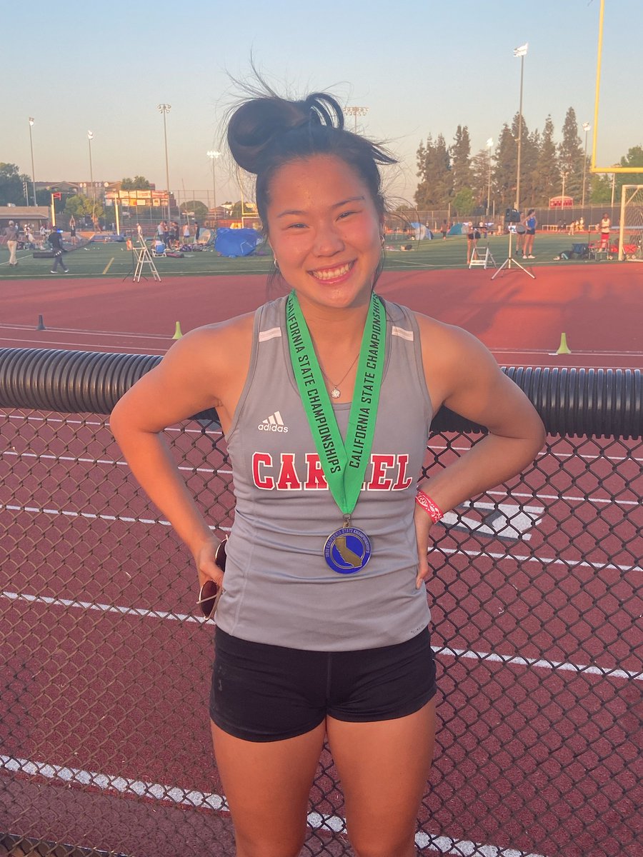 JohnJDevine's tweet photo. Sarah Graessley finishes fifth in the pole vault at the State track and field championships https://t.co/bWPaGkTJKb