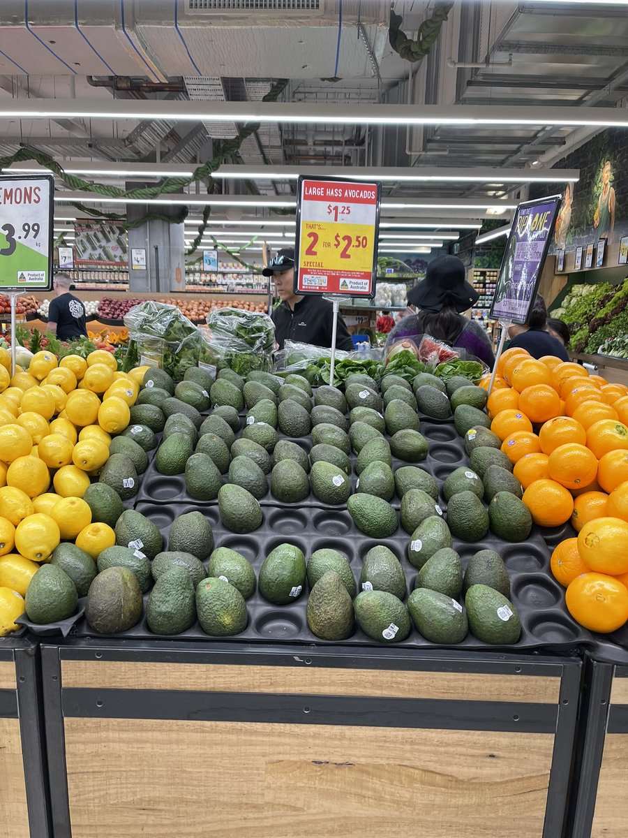 d_inderias's tweet image. Heaps of @AvolutionFresh avocados at @harrisfarm1971 West Village.  All tracked on @mastercard Provenance #blockchain @FreshSupplyCoAu @MastercardAU @debbiebarta - most were from Bundaberg @Ben_Lyons_ @MarkFurnerMP