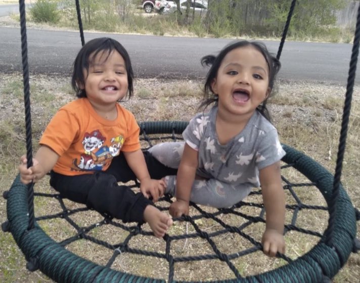 PhoenixPolice's tweet image. 🚨AMBER ALERT

Joseph and Havanna, 1 y/o twins were last seen at a business located at 44th St./McDowell. They were in a white, ‘03 Nissan Pathfinder (AZ/1CA6RB) when Eddie Jones stole the vehicle. Jones is under the influence and made comments about driving to New Mexico. (1/2)