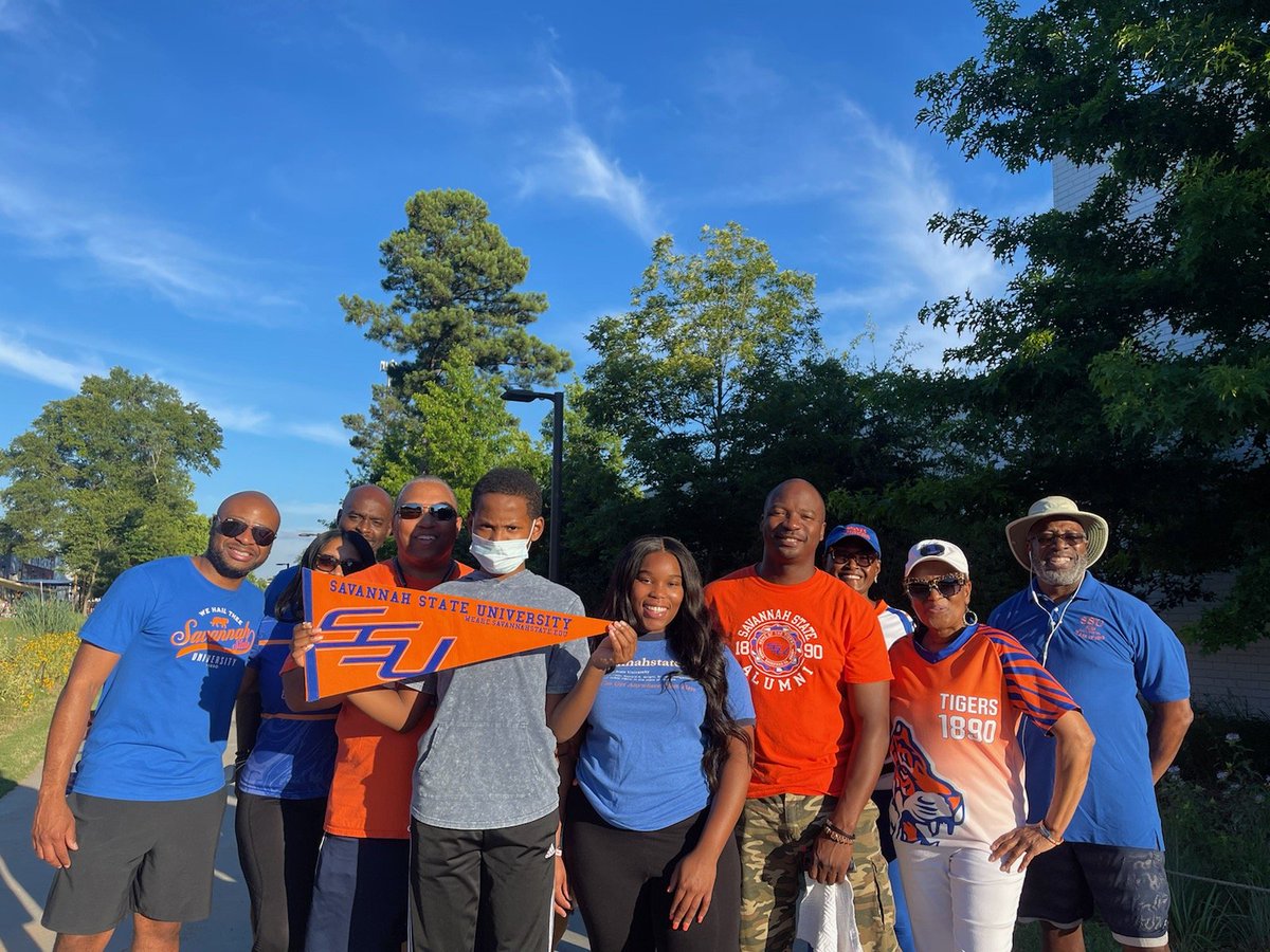 ATLHBCUAlumni's tweet photo. Thank you Savannah State Alums! Reppin' on DAY2 for Alumni Row at @piedmontpark. @SavStAlumni @easc_ssunaa @DCHBCU
#HBCURunWalk21 #AlumniRow https://t.co/vA0fe3NX1b