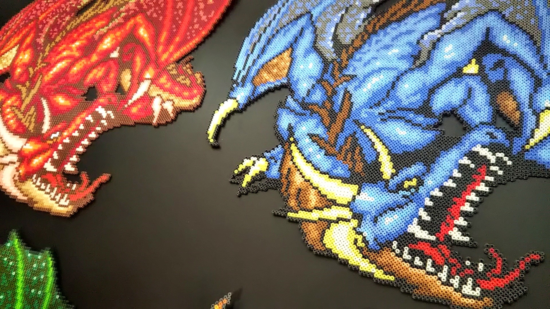 Miyukichi アイロンビーズ でロマサガの レッドドラゴン ブルードラゴン グリーンドラゴン ゴールドドラゴンの大 ドラゴン4体を作りました 色違いは別モンスターなんですよｳﾌﾌ ゲーム中でもビビるサイズ かっこいい ミニフューズビーズ Beads