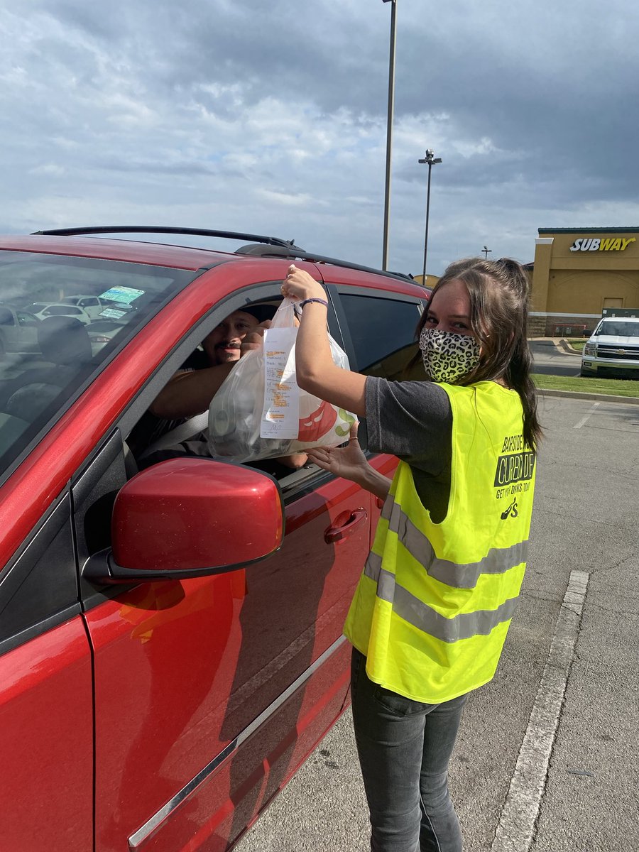 Morgan Nikole Lawrence (@morgannikolela1) on Twitter photo Delivering food to a guest in a red car. ❤️ #chilislove #chilisbingo #775 <a href="/Chilis/">Chili's Grill & Bar</a> Delivering food to a guest in a red car. ❤️ #chilislove #chilisbingo #775 <a href="/Chilis/">Chili's Grill & Bar</a>