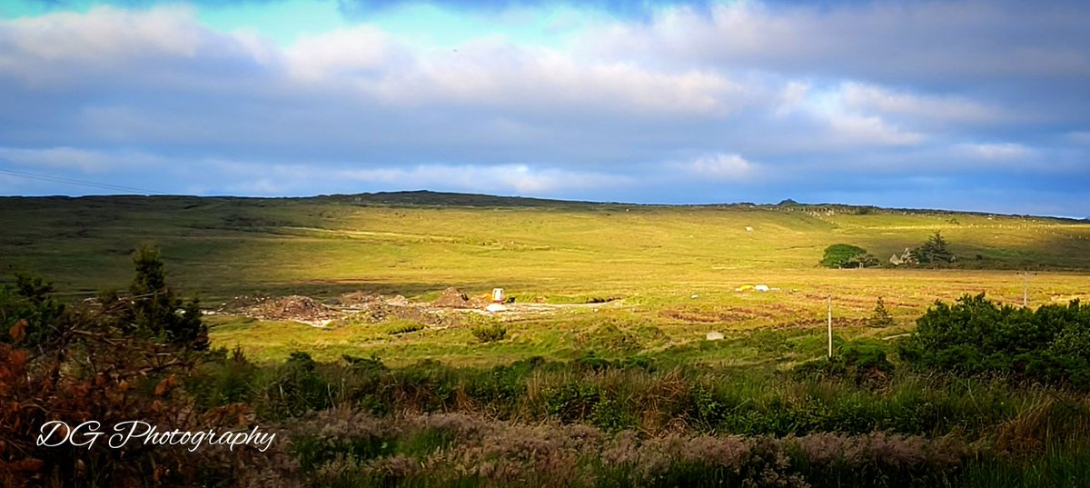 A late goodnight, have a lovely night 🌃#goodnight #SunnySaturday #Sundowns #beforesunset #ruralIreland #ruralite #Donegal #GoodNightTwitterWorld 💤😋