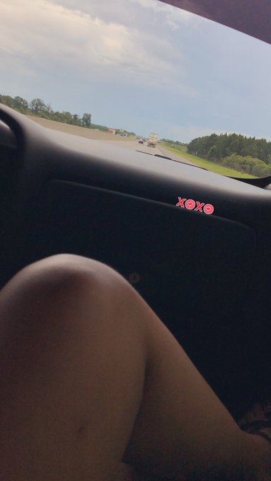 2.5 hours to go- time for some entertainment. Goddess wants a drain, so fucking give it to me. let me