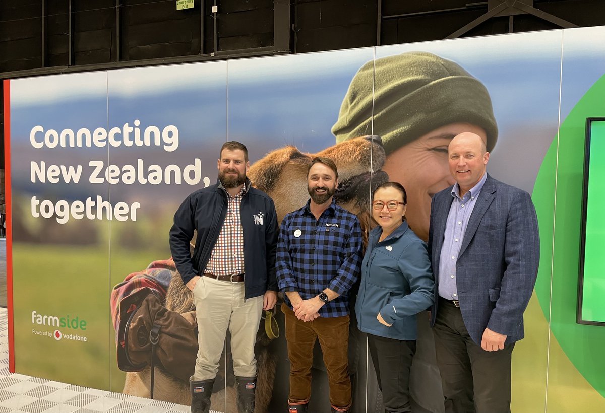 FarmsideNZ's tweet photo. .@FieldaysNZ was an excellent opportunity for our GM, @JasonSharp09, to reconnect with some of NZ's MP's to discuss rural connectivity &amp; the vital role it plays in helping communities unlock their potential &amp; thrive in an increasingly smart, digital world. #connectingnztogether https://t.co/t66mXLf3b6