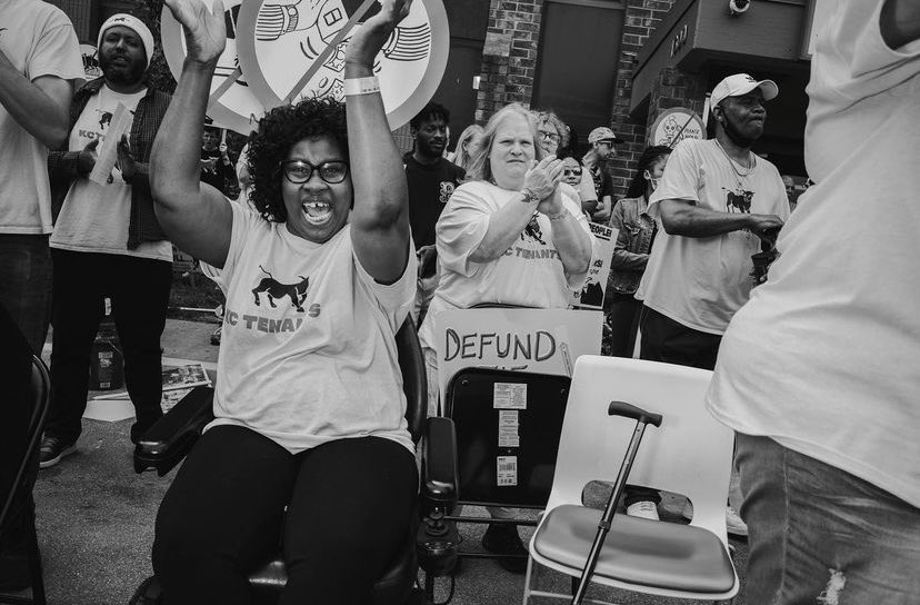 KCTenants's tweet photo. We are going to make Kansas City the first city in the country with municipal social housing.

Today 300 tenants gathered in Kansas City to dream about the world we deserve.

We won’t stop till we win. #HouseThePeople

Read more: https://t.co/rTmaywnw8F
Pics: Chase Castor https://t.co/IN1up6cHcC