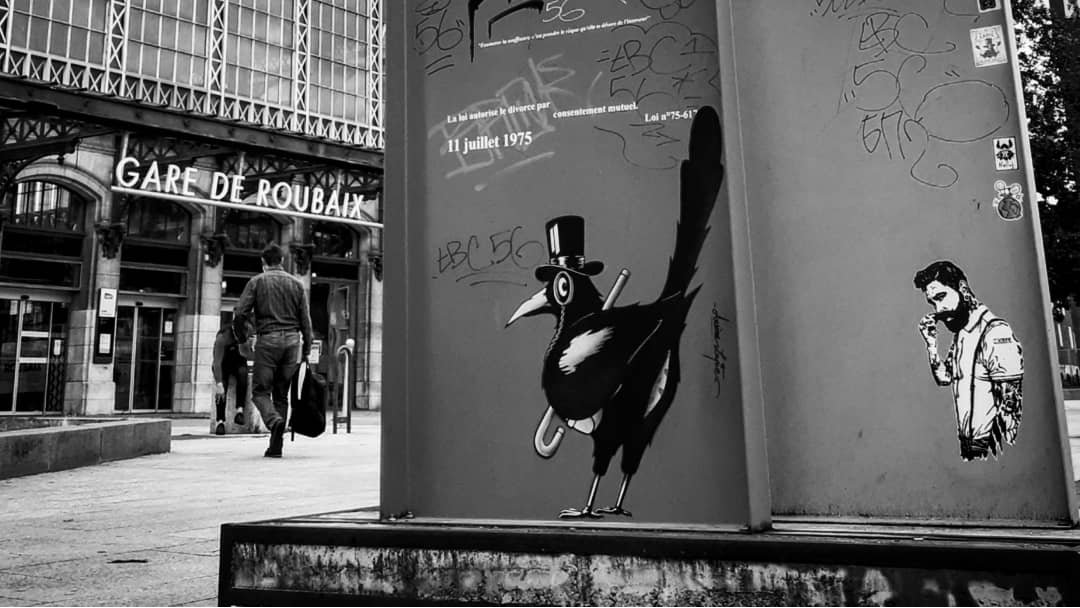 lapie_a's tweet photo. 💎🎩 Arsène La Pie..! 🎩💎

Réalisation d'un pochoir sur le parvis de la gare Jean Lebas à Roubaix pour l'ouverture du nouveau parcours Dép'art urbain autours du musée La Piscine..!

#StreetArt #roubaix #artwork #art   #urbanart #artist #arsenelapie #lille #contemporaryart #lapie https://t.co/G56wtLQMD5