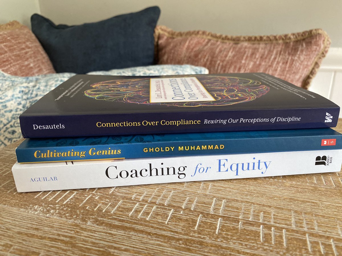 Jennifer Baña Burch 💙📚💙 tweet media