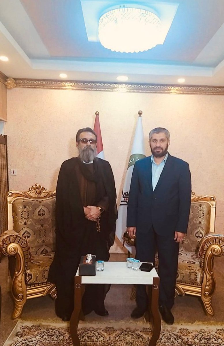 DawudNaif's tweet photo. This morning, Prince Naif bin Dawud, with his accompanying delegation of tribal leaders and human rights activists, visited the city of Karbala, where he meet with His Eminence Sheikh Abdul-Mahdi Al-Karbalai.
#iraq #karbala #yezidi #muslim #together #handnhand #delegation #mosque https://t.co/ZyEKmY9xMf