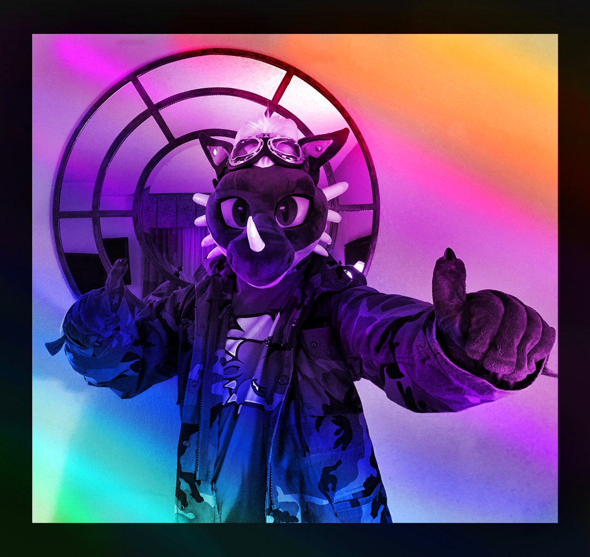 OctazureSuit's tweet photo. Strike A Pose!! #GayPride #PrideDay #Pride2021 #Fursuit https://t.co/OjHTXkiVeC