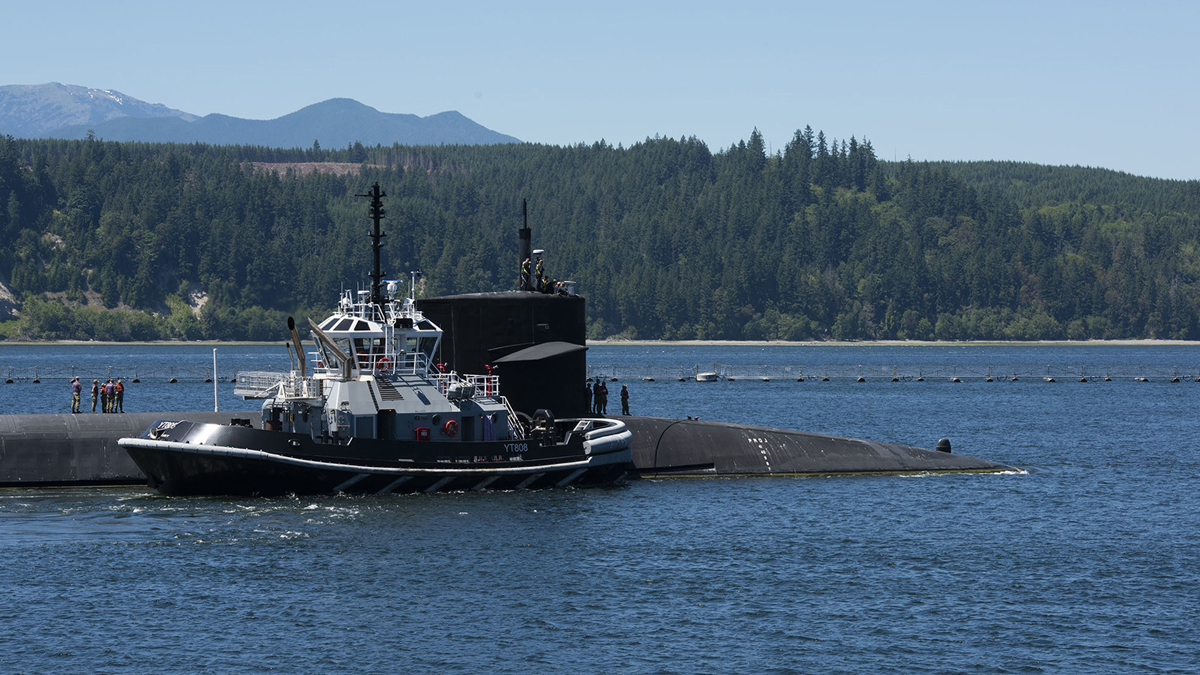 The #USNavy ballistic-missile submarine #USSMaine departs Naval Base Kitsap-Bangor, Wash., yesterday for a strategic deterrent patrol. #SSBN741 #PacificSubs
