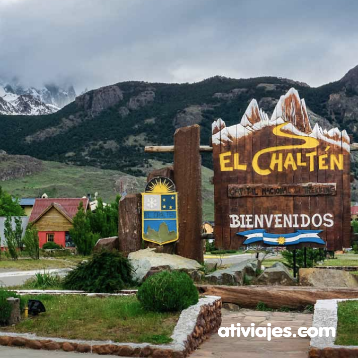ativiajes's tweet photo. 🏞 
El Chalten.

Conocido como la capital del trekking, se puede disponer de múltiples y variadas opciones para caminar, escalar, realizar excursiones o paseos. Las emociones comienzan mucho antes de llegar, cuando a la distancia se puede empezar a ver las montañas 

#atilugares https://t.co/mS7tzdrsPT
