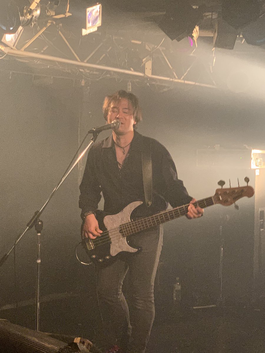 MuvTbDl51nxzoHi's tweet photo. #SPiRiTRiAL 
#MbjSession
#MetalBlessJapan
#LiveHouseCrescendo
(2021.6.26)SPiRiTRiALに参戦しました。久しぶりのSPiRiTRiALの生ライブでした。やっぱり燃えたヨ！8月27日には新しいCDも出ます。期待大ですネ！話も少し出来たし楽しかった。次はツインVoカルでのライブの様です。楽しみですネ！ https://t.co/UHTCK41tAj
