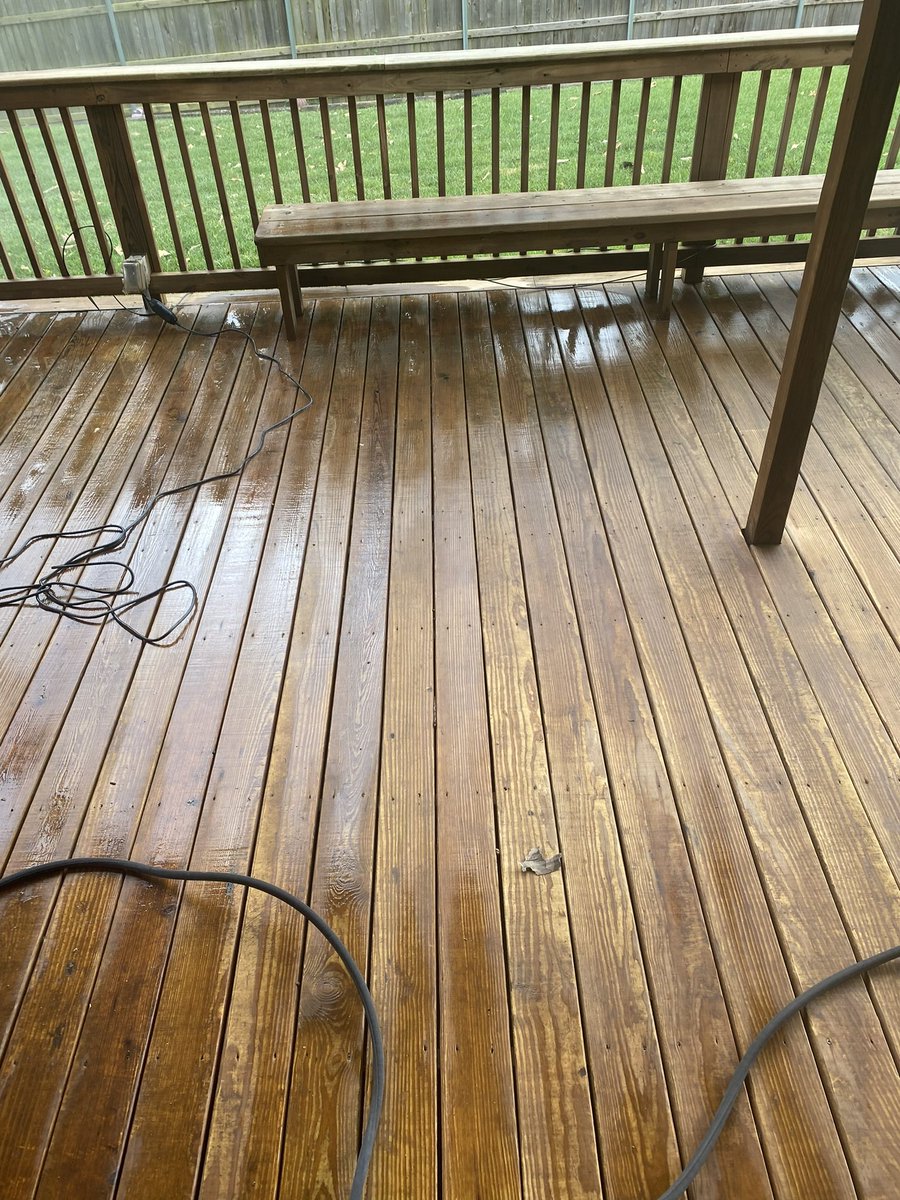 TripleW_Washing's tweet photo. Before and after. Call now to get an estimate for a better outside living🙌🏼 https://t.co/R4KtDnxCY3