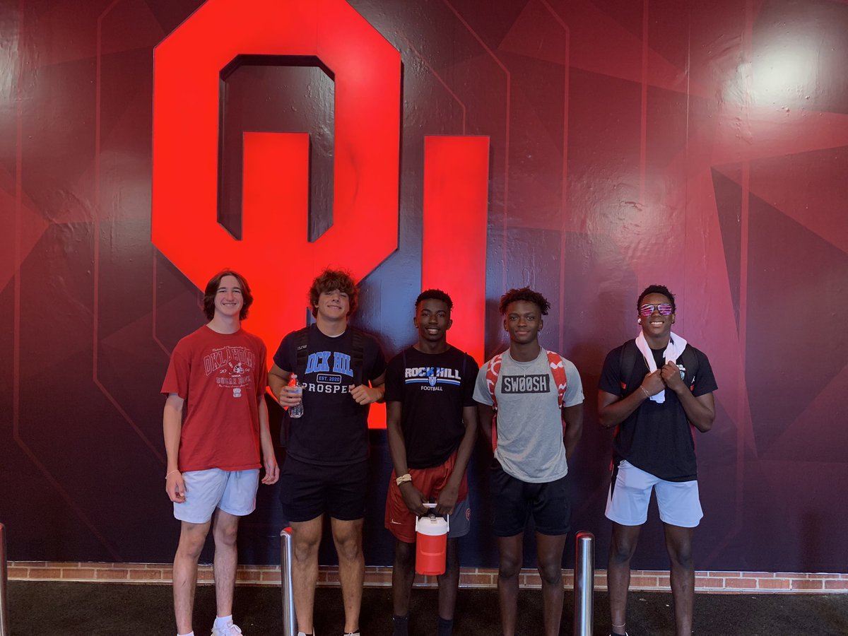 Mi casa Su casa! 
Proud of these Blue Hawks and the way they repped c/o 2024 at my alma mater! <a href="/RileyFBCamp/">Lincoln Riley Football Camp</a>! 
@RecruitRockHill <a href="/RockHillHS/">Rock Hill High School</a> <a href="/RockHill_BB/">Rock Hill Boys Basketball</a>!