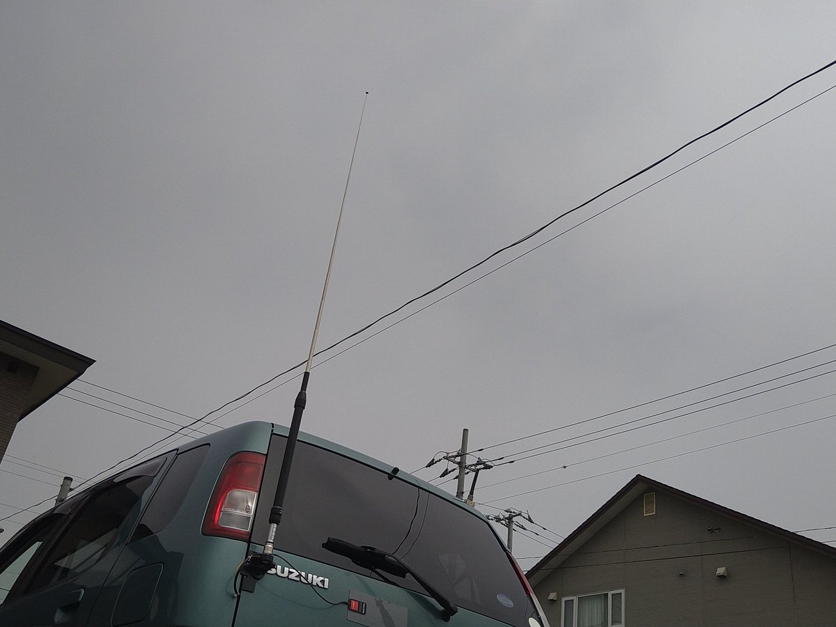 shigesan1975jp's tweet photo. 本日、仕事前に駐車場のマイカーから再び21MHzにて #QRV 🎙️
ハッチバック基台に #RHM10 、#MAT50 でアース、カーバッテリー電源で運用しました🎙️
JARL新潟県・長野県支部大会 特別局 8N0WA/0 長野県 #諏訪郡 移動と #QSO(交信) が出来ました🤩
各局の皆様、有難うございました🙇
#アマチュア無線 https://t.co/9FftSnDjtF