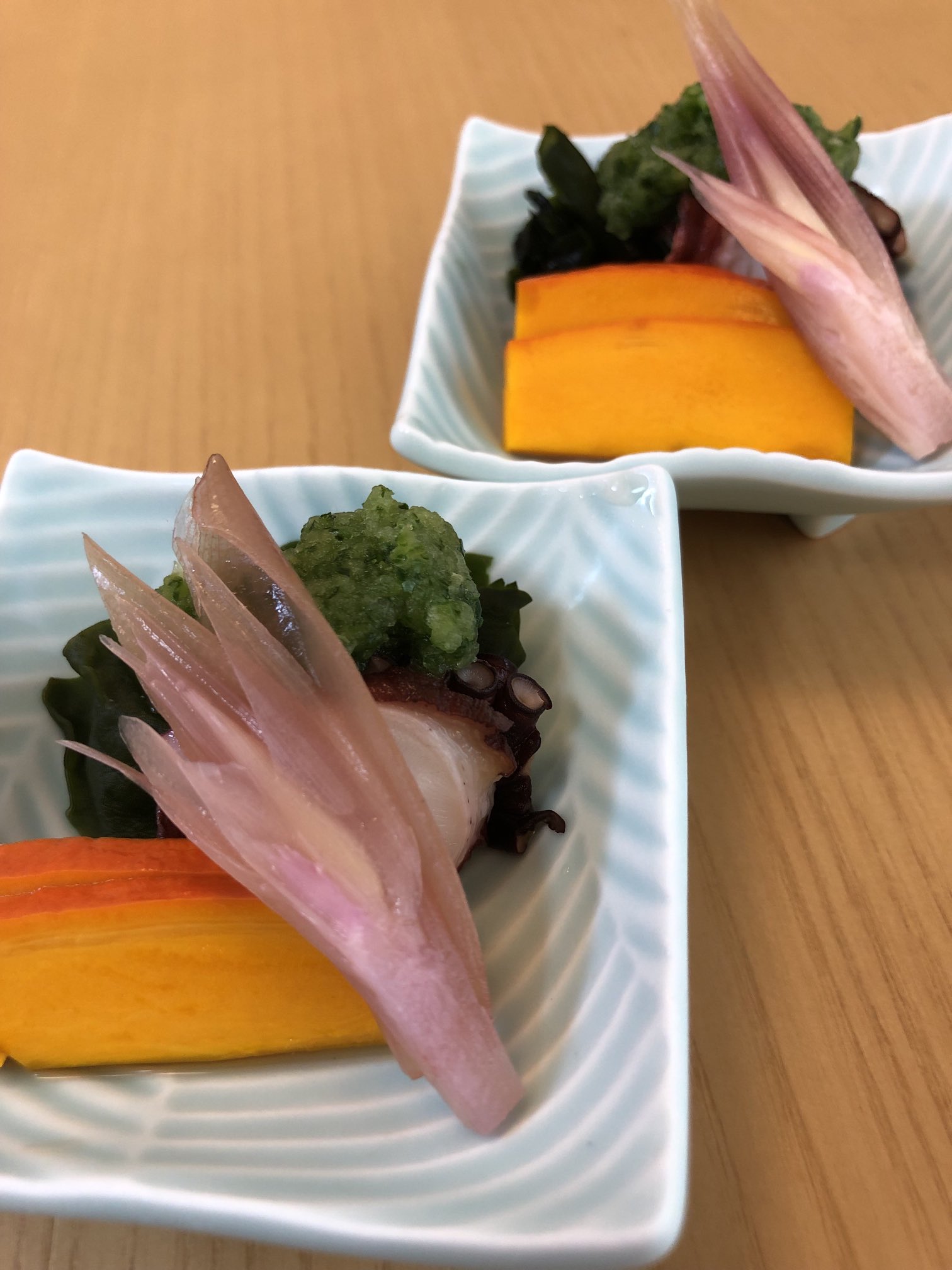 然然 今日の酢の物は 蛸の緑酢掛けです 胡瓜と酢でさっぱりと仕上がってます 手前はコリンキー 生食用南瓜 の甘酢漬けです T Co 4pjs0woy3b Twitter