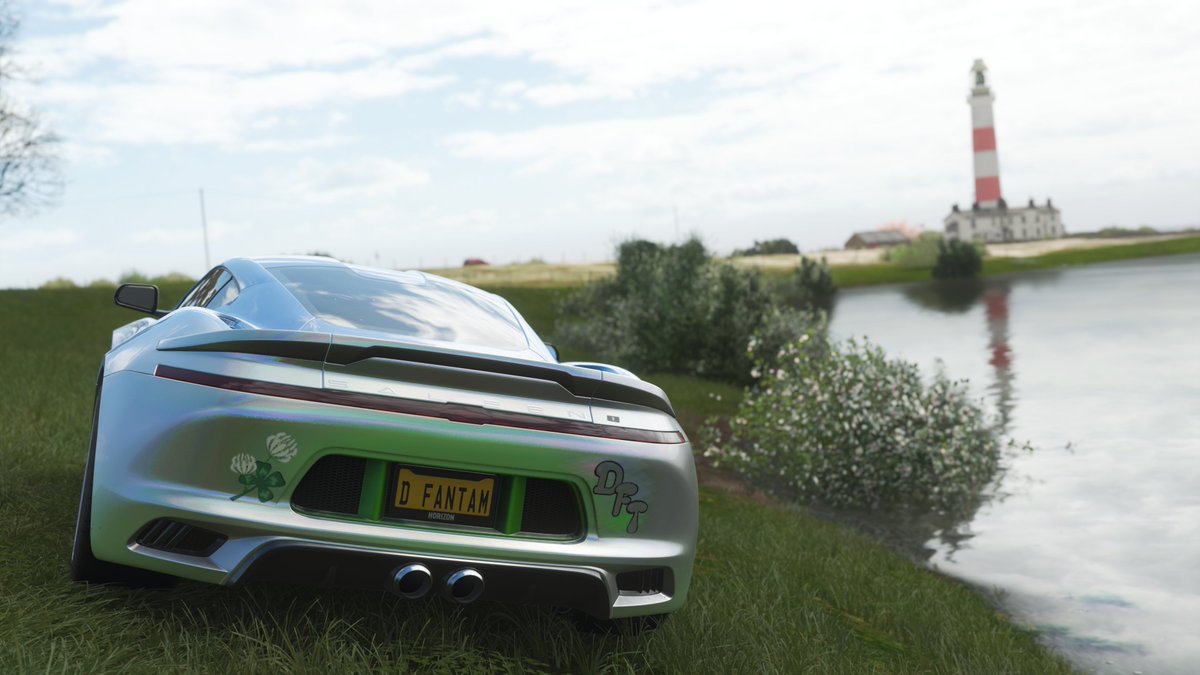 Digifantam Paint The New Car Of The Week 今週の新車をペイント 18 Saleen S1 久しぶりに新作ペイント お花の冠を車にのせちゃいました 四つ葉のクローバー がいっぱいでハッピーに Digifantam Design Happy Clover Share Code 124 035 015