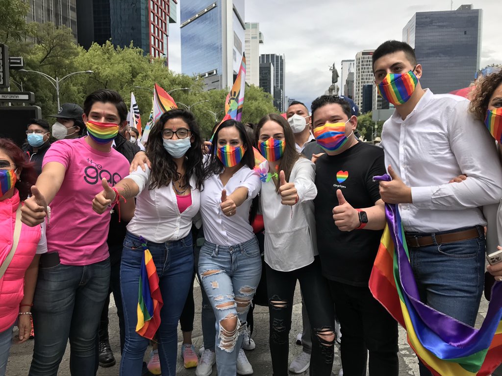 GuillermoRuiz_T's tweet photo. ¡Hoy y siempre… ORGULLO! 🏳️‍🌈

@SandraCuevas_ @AnaJVillagran @TaniaLariosMX https://t.co/v4FjjKkHKn