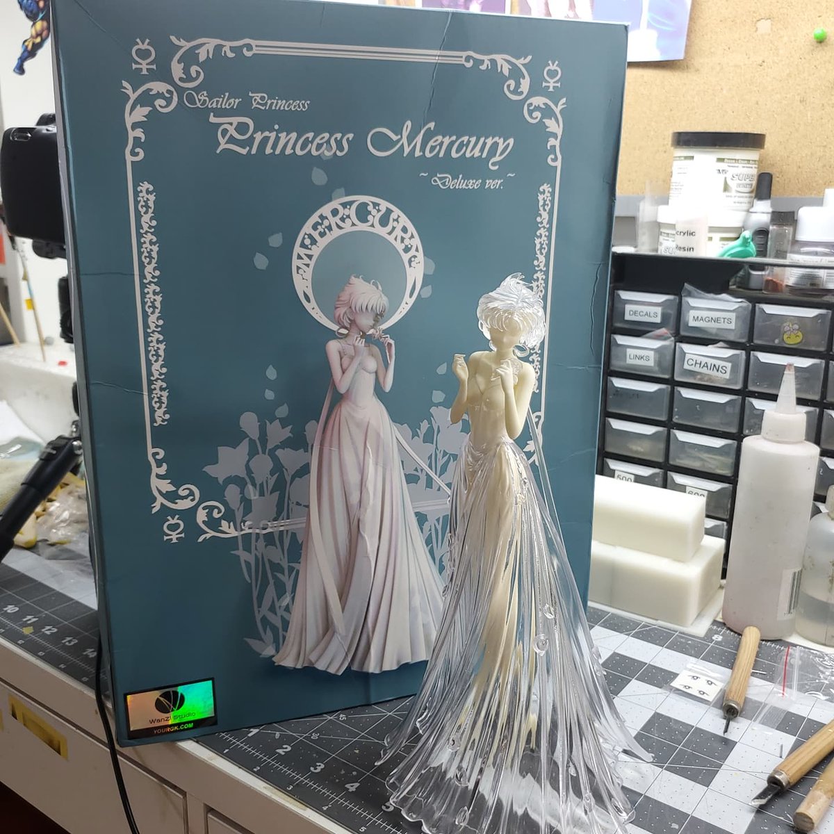 LeonasWorkshop's tweet photo. Look what just came in the mail....

Along with the sound of impending doom and insanity 🥲

Expect another senshi princess video in a few months 💀

#princessmercury #sailormercury #SailorMoonEternal #garagekit #resinfigure https://t.co/GMjCOm8tsf