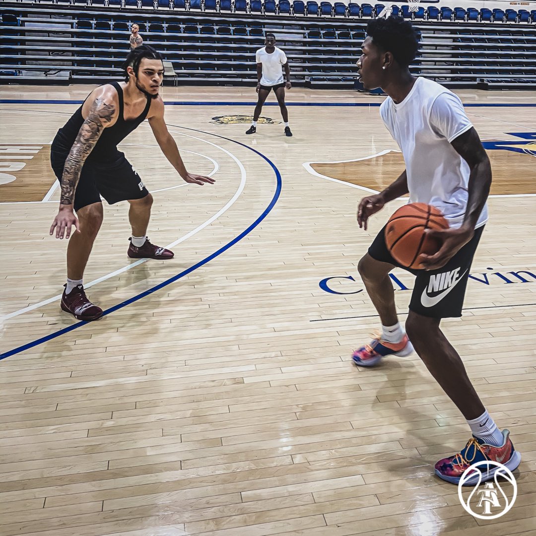 ncatmbb's tweet photo. Newcomers checking in ✍️⁣⁣
#𝐏𝐓𝐁 https://t.co/cNpoXghIXV