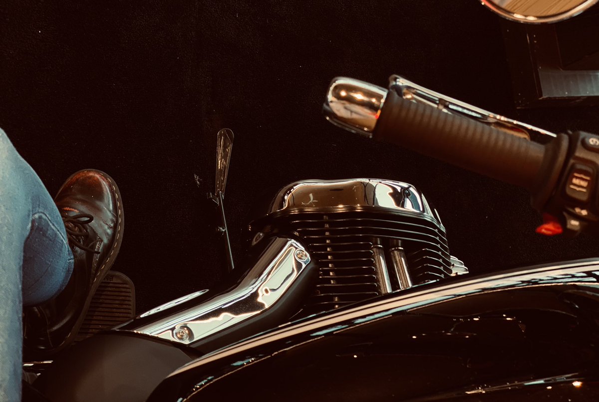 rianna_ivancice's tweet photo. ꧁𝔹𝚎𝚛𝚕𝚒𝚗 𝔹𝚞𝚒𝚕𝚝꧂
#bmw #berlinbuilt #bmw1800 #motorrad #bmwmotorrad https://t.co/IB5nrix8tu