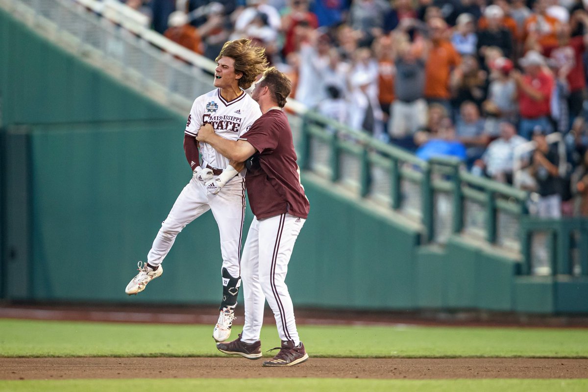 HailStateBB's tweet photo. The #OmaDawgs will play for the National Championship!

#HailState🐶 https://t.co/FaPxUmeCy2