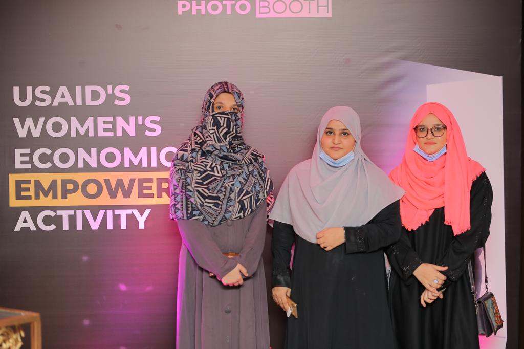ovaismangalwala's tweet photo. Women should be encouraged and provided opportunities at all levels!! WEEA (Women’s Economic and Social Empowerment (“Transform”) activity is an excellent initiative by IRC & VSO. Pakistan needs more such activities empowering women.
#WEEALaunchEvent #USAIDWEEA https://t.co/6mcHm98en6