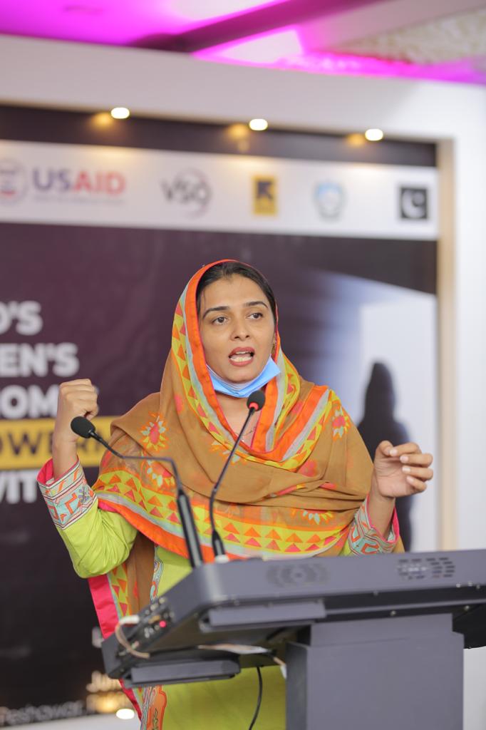 ovaismangalwala's tweet photo. Women should be encouraged and provided opportunities at all levels!! WEEA (Women’s Economic and Social Empowerment (“Transform”) activity is an excellent initiative by IRC & VSO. Pakistan needs more such activities empowering women.
#WEEALaunchEvent #USAIDWEEA https://t.co/6mcHm98en6