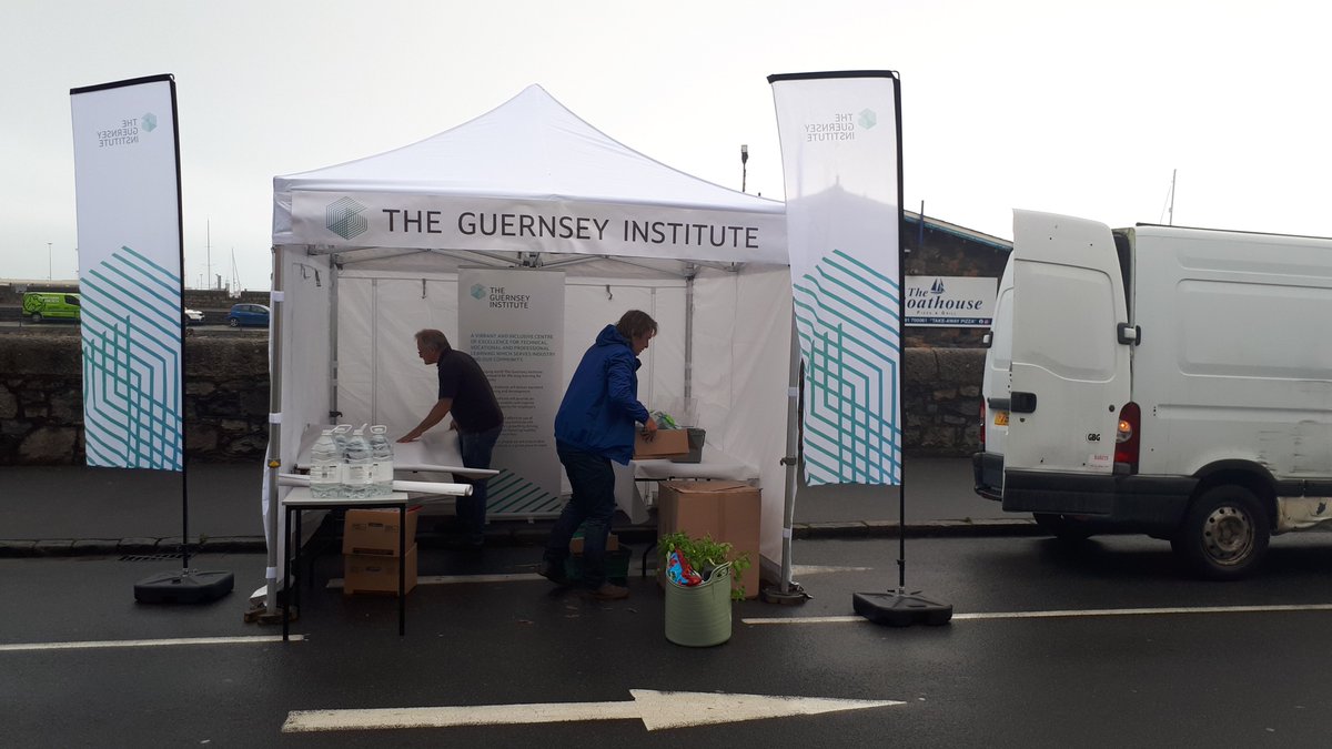 DLNSylvester's tweet photo. Down at #SeafrontSunday setting up the @TheGsyInstitute gazebo.
Bit of a soggy start to the day, but it's not cold & there is minimal wind, so come and sample a non-alcoholic mojito, or if elderflower cordial is your thing we have a fresh batch, or pot some mint & take it away π https://t.co/uaT7VaXbou