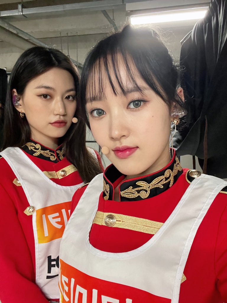 WekiMeki's tweet photo. T.R.Y. Do it now! 
Can you follow me? 
Yes!! Uh-ha~!! ❤️‍🔥

#뱅! #위키미키 #또이❄️🌱 https://t.co/CcxEGWpjbV