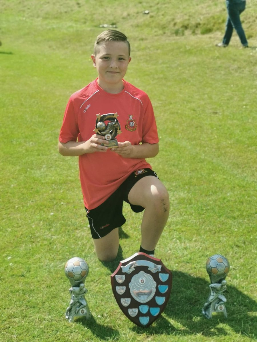 steP2117efc's tweet image. Double award for #AP4 yesterday. Player of the year and parents player of the year. I'm so proud of you mate keep it up