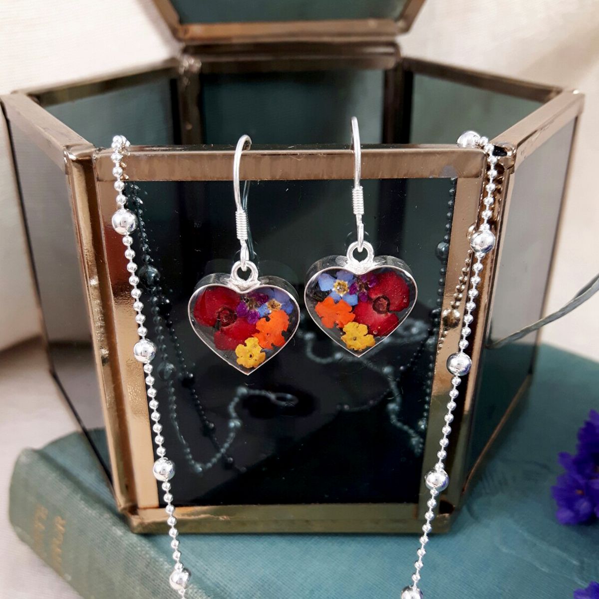 Palenquejewels's tweet image. Beautiful Florals... - mailchi.mp/palenque.co.uk… Tiny real flowers captured in resin and encased in silver to make unique and individual designs, creating beautiful colour stories with an array of delicate blooms. bit.ly/34aCqXC #realflowerjewellery #floral #capturedintime