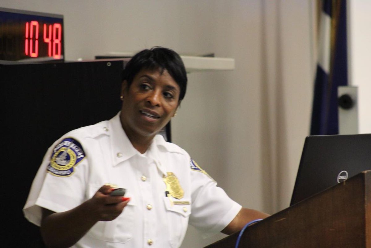 JoinIMPD's tweet photo. 8th Women Behind The Badge Workshop went well. Congrats to all the women who participated!
#BeIMPD #Applytoday #womenbehindthebadge #joinimpdweek #communitypolicing #30x30challenge https://t.co/mHNzr9J3aL