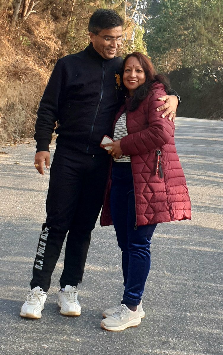 आऊ पृय बितेका २४ बर्षको गीत लेखौँ अनि आउने हजारौं बर्षको कथा ।"तिमी र म"बाट हामी भएको दिनको सुसमाचार सबैलाई सुनाऔँ ।।