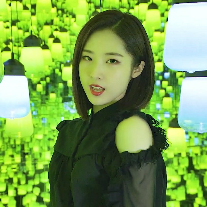 pipokin_xyz's tweet image. em butterfly a haseul tava simplesmente um espetáculo de tão linda que tava com esse cabelo