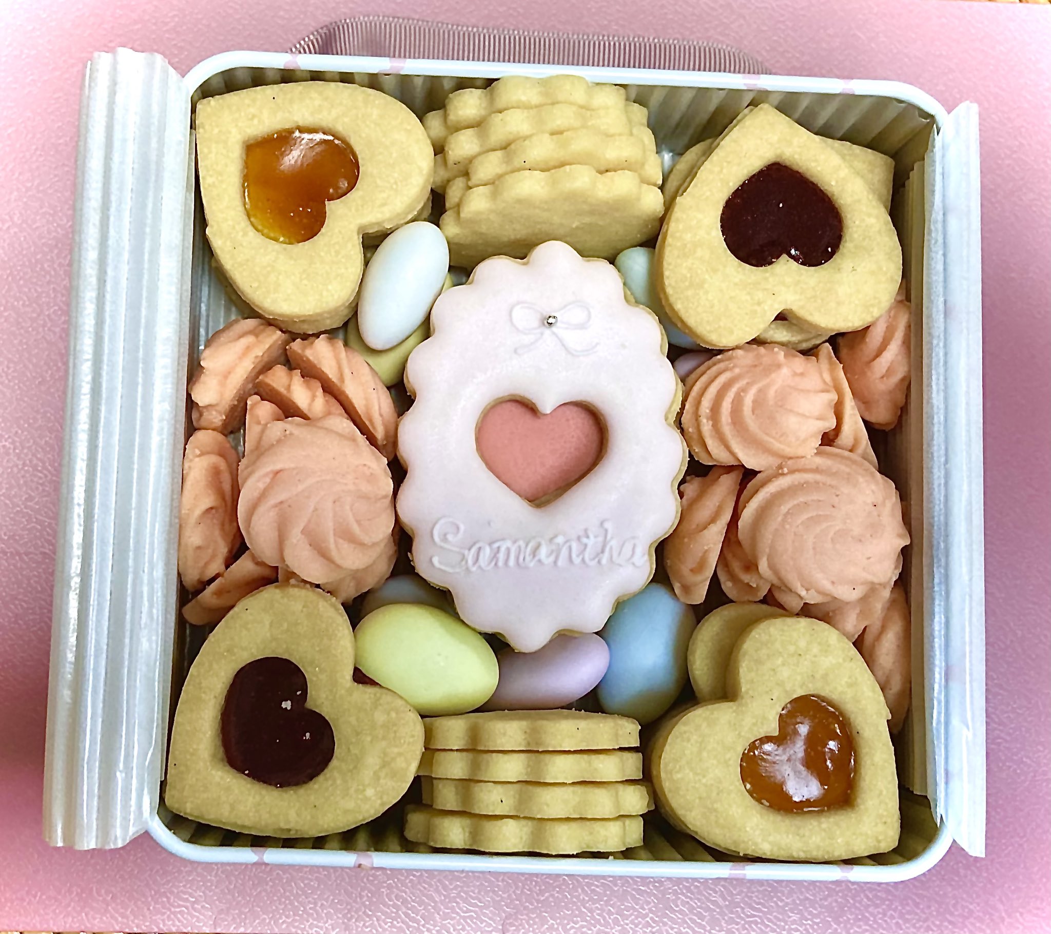 Twitter 上的 あがり サマンサタバサのクッキー缶 コフレアメルシー 発売前に店頭予約受け付けてたので予約して買いました かわいー 噛みごたえがサクッじゃなくてしける直前って感じ まずいわけではないので好みの問題 ひたすら可愛くて見てるだけでテンション Twitter 上的 あがり サマンサタバサのクッキー缶 コフレアメルシー 発売前に店頭予約受け付けてたので予約して買いました かわいー 噛みごたえがサクッじゃなくてしける直前って感じ まずいわけではないので好みの問題 ひたすら可愛くて見てるだけでテンション