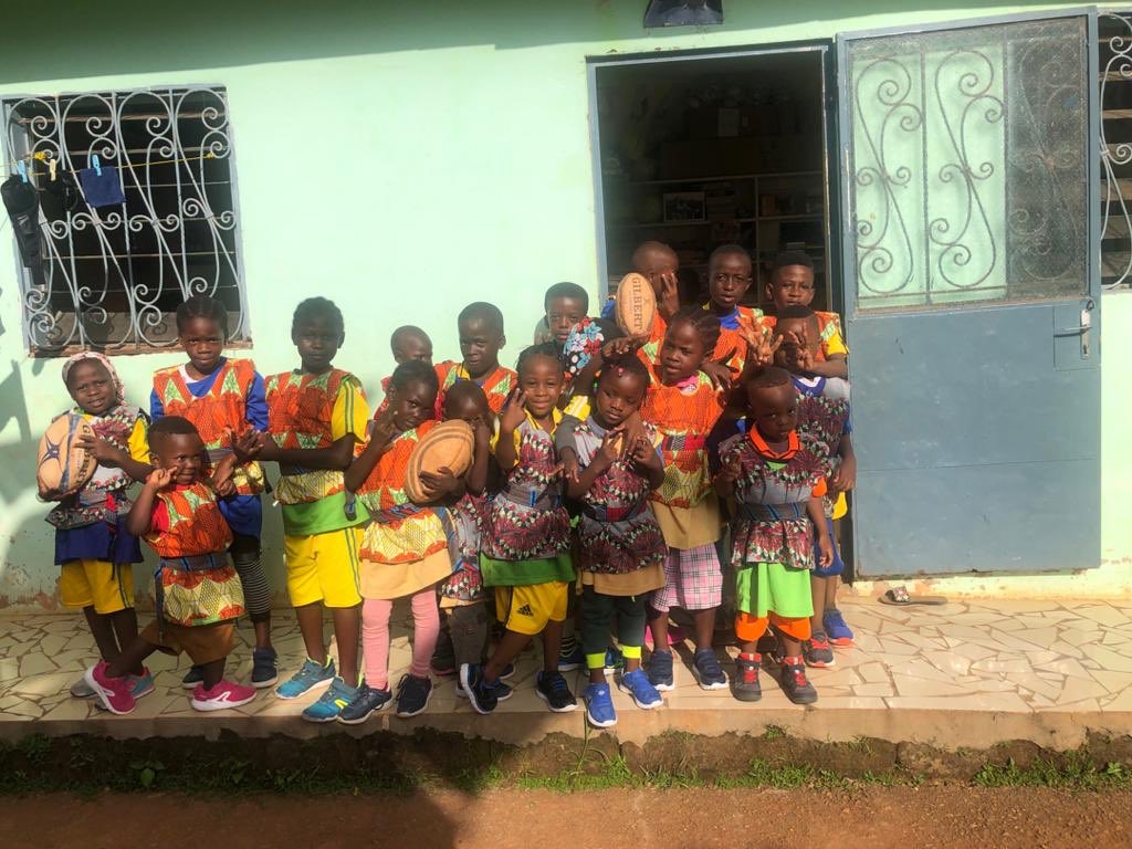SBetsenAcademy's tweet photo. Au #Cameroun, l’activité #RugbyforKids bat son plein pendant les vacances et fait des heureux ! 🤩
#JardinEden #Yaoundé #rugbyfordevelopment #rugbysolidaire #sportimpact #ODD https://t.co/pA2FKFtik5