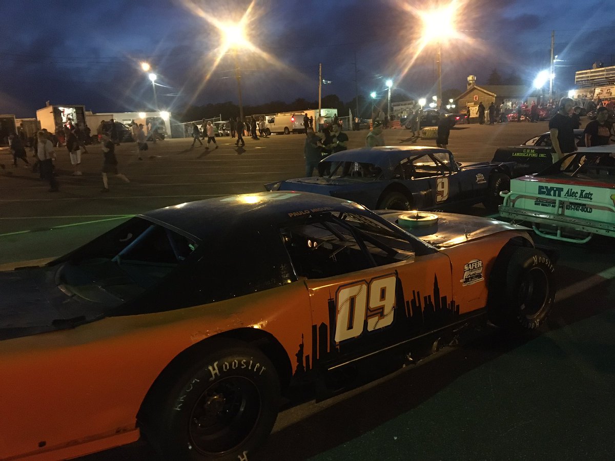 Still_Nyte's tweet photo. Watching my guys do what they do! @VivaFritzJr @PauloMiguel91 #riverheadraceway #carguys #9 #09 https://t.co/pxaYZk0UOx