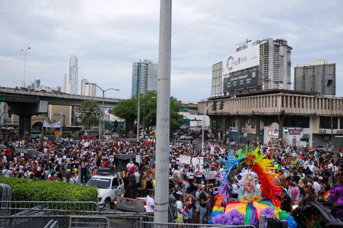 frobinsonpty's tweet photo. La corrupción nos afecta a todos  y apesar del intento de sabotearnos, junto a @cimufpanama  @ipdhpanama y  @moadpanana  demostramos, que la Marcha del Orgullo del  @worldpridepma   representa a todos los sectores, sin racismo, clasismo, machismo e inclusivo. https://t.co/0Nz3ZSdlMc