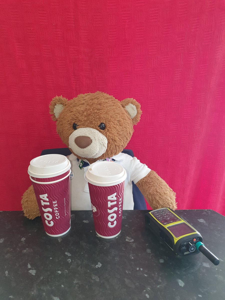 BDMed_Bear's tweet photo. Good morning furends! Today easter and I are monitoring the emergency network together, fueled by @CostaCoffee and various other forms of caffeine!! #bearswithjobs #bearsneedcoffee #coffee #costacoffee #EmergencyNetwork #besties https://t.co/vq2tJTJVV2
